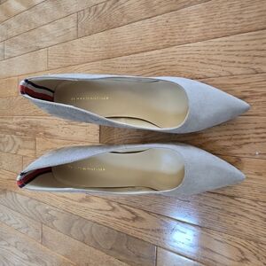 Tommy Hilfiger Gray Heels Sleek Minimalist Design